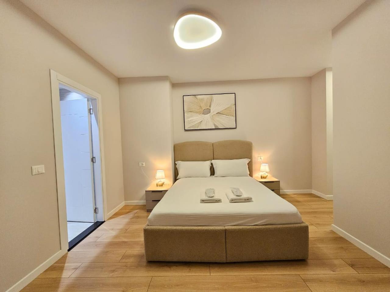 Miku Apartment-Modern 2Bedroom In Prime Location ティラナ エクステリア 写真