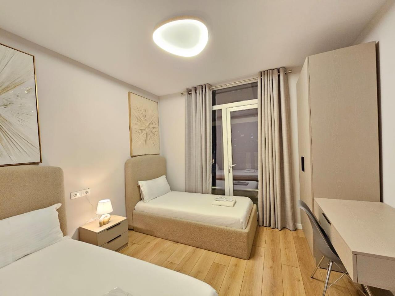 Miku Apartment-Modern 2Bedroom In Prime Location ティラナ エクステリア 写真
